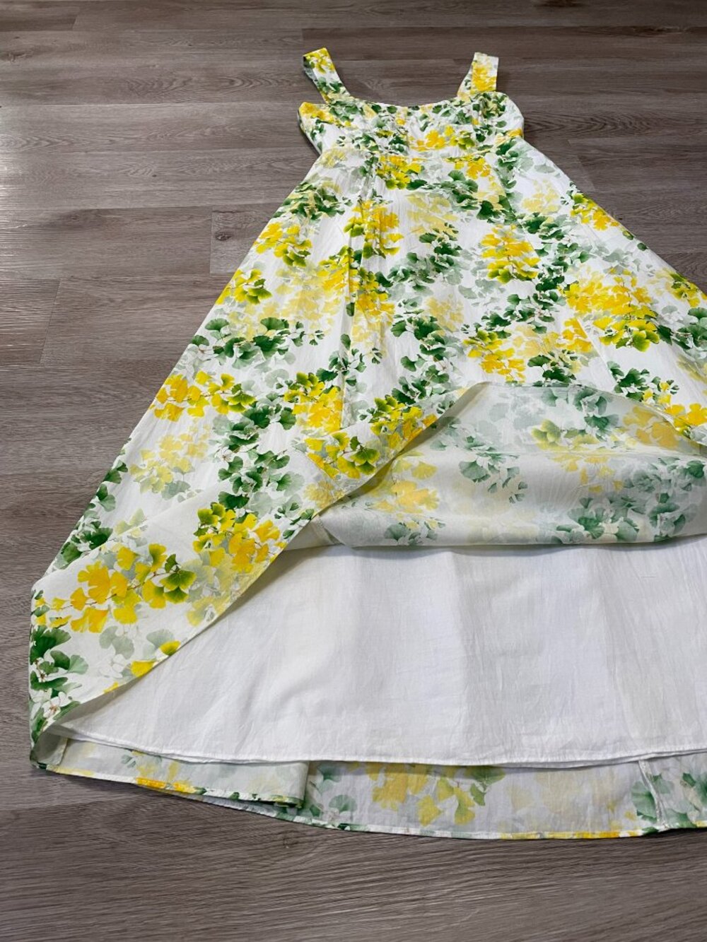 Sundress - Picture 3 of 15